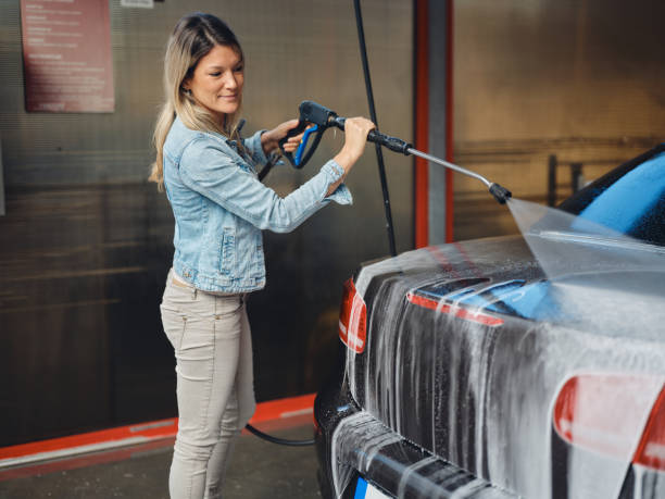Best Sidewalk Pressure Washing  in Bellevue, MI
